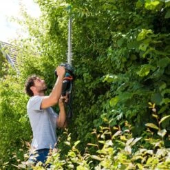 Taille-haie électrique GARDENA PowerCut 700/65 - 700 Watt - Longueur De La Lame 65 Cm -Vendite Pelouse Pro 1200x1200 130