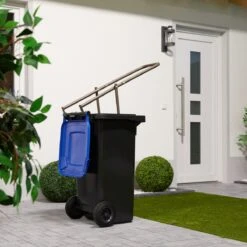 Relaxdays Presse à Déchets Pour Poubelles à Roulettes - Presses à Clic - Levier - Tamper à Déchets - Acier - Marron -Vendite Pelouse Pro 1200x1200 1362