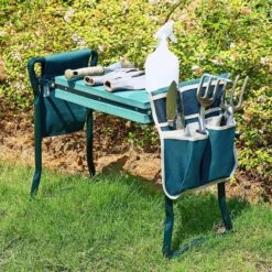 Genouillère De Jardin | 2 Poches à Outils | 2-en-1 | Pliable | Chemin De Jardin à Genoux | Tabouret De Jardin | Vert | Métal | 34 X 31 X 27 Cm 6 Genouillère De Jardin | 2 Poches à Outils | 2-en-1 | Pliable | Chemin De Jardin à Genoux | Tabouret De Jardin | Vert | Métal | 34 X 31 X 27 Cm -Vendite Pelouse Pro 1200x1200 1606
