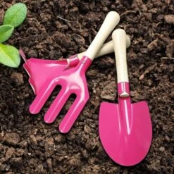 Onirique - Set Jardinage Kinder - Set Jardinage - Set Jardinage Enfant - Set Outils Jardinage Enfant - Set Outils Jardinage 6 Pièces Enfants Avec Arrosoir - Gants De Jardin - Pelle - Râteau - Truelle -Vendite Pelouse Pro 1200x1200 1628