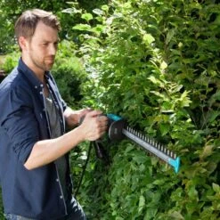Taille-haie électrique GARDENA EasyCut 500/55 - 500 Watt - Longueur De La Lame 55cm 22 Taille-haie électrique GARDENA EasyCut 500/55 - 500 Watt - Longueur De La Lame 55cm -Vendite Pelouse Pro 1200x1200 172