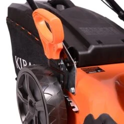 Tondeuse Thermique Kibani - Moteur 4 Temps 196 Cm3 / 4,7 CV - Largeur De Coupe 53 Cm - 8 Hauteurs De Coupe Réglables - Incl. 62L Collector - Fonction Mulching -Vendite Pelouse Pro 1200x1200 277