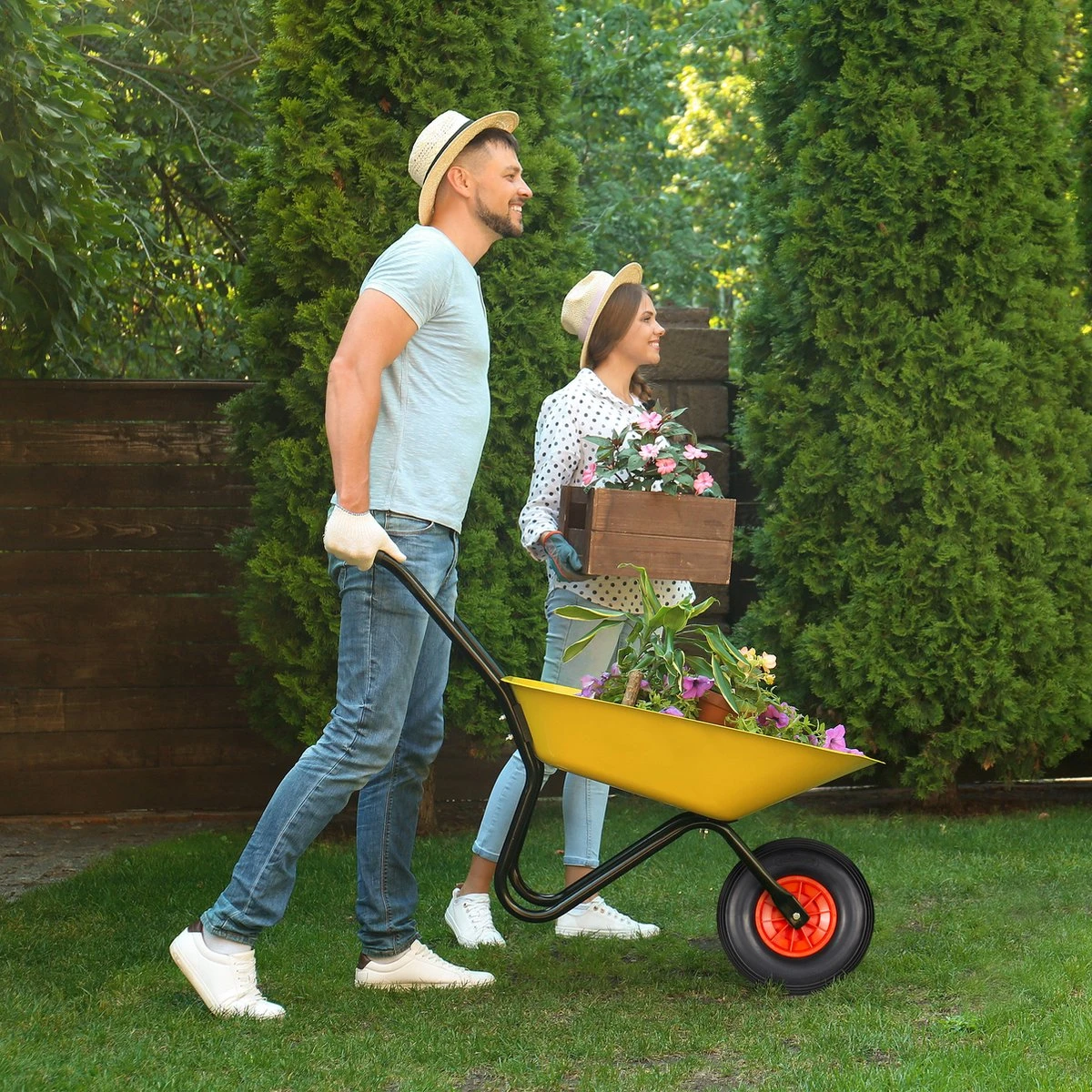 Relaxdays 1x Roue De Brouette 4.00-6 - Caoutchouc Intégral - Roue De Secours Anti-crevaison - Adaptateurs - Jaune-rouge 4 Relaxdays 1x Roue De Brouette 4.00-6 - Caoutchouc Intégral - Roue De Secours Anti-crevaison - Adaptateurs - Jaune-rouge – Image 4