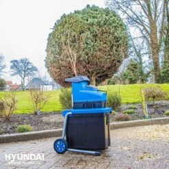 Broyeur électrique Hyundai Whisper-Quiet 2800W - Broyeur De Jardin / Broyeur De Branches Pour Une épaisseur De Branche De 45 Mm - Avec Collecteur De 60 Litres -Vendite Pelouse Pro 1200x1200 861