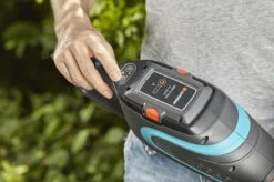 Taille-haie Sans Fil PowerCut Li-40/60 GARDENA - Avec Batterie 40V - Longueur De La Lame 60cm 21 Taille-haie Sans Fil PowerCut Li-40/60 GARDENA - Avec Batterie 40V - Longueur De La Lame 60cm -Vendite Pelouse Pro 1200x799 9