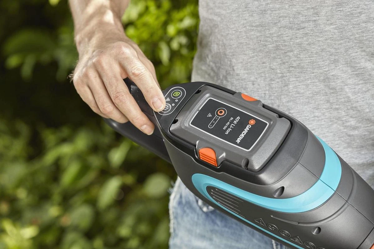 Taille-haie Sans Fil PowerCut Li-40/60 GARDENA - Avec Batterie 40V - Longueur De La Lame 60cm 10 Taille-haie Sans Fil PowerCut Li-40/60 GARDENA - Avec Batterie 40V - Longueur De La Lame 60cm – Image 10