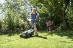 Gardena PowerMax 1200/32 Tondeuse à Gazon Poussée Secteur Noir, Bleu -Vendite Pelouse Pro 1200x800 81