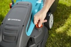 GARDENA Powermax 34E Tondeuse à Gazon électrique - 1400W - Pelouses Jusqu'à 400m². -Vendite Pelouse Pro 1200x800 87