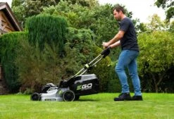 Kit De Tondeuse à Gazon Auto-alimenté Sans Fil Ego LM1903E-SP De 47 Cm, Avec Batterie Et Chargeur 19 Kit De Tondeuse à Gazon Auto-alimenté Sans Fil Ego LM1903E-SP De 47 Cm, Avec Batterie Et Chargeur -Vendite Pelouse Pro 1200x823 2