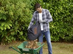 Black & Decker BLACK+DECKER BEBLV260 Souffleuse à Feuilles - 2600W - 3-en-1 - Sac De Collecte 40L 15 Black & Decker BLACK+DECKER BEBLV260 Souffleuse à Feuilles - 2600W - 3-en-1 - Sac De Collecte 40L -Vendite Pelouse Pro 1200x900 30