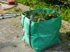 Sac à Déchets De Jardin Vert Pliable 252 Litres Avec Un Jeu De Râteaux à Feuilles / Pinces à Déchets De Jardin - Jardinage -Vendite Pelouse Pro 1200x901 1