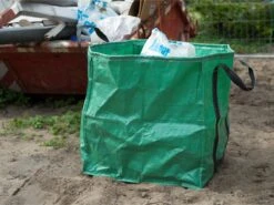 Sac à Déchets De Jardin Vert Pliable 148 Litres Avec Un Jeu De Râteaux à Feuilles / Pinces à Déchets De Jardin - Jardinage -Vendite Pelouse Pro 1200x901