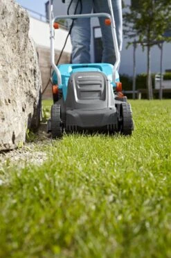 GARDENA Powermax 34E Tondeuse à Gazon électrique - 1400W - Pelouses Jusqu'à 400m². -Vendite Pelouse Pro 799x1200 17